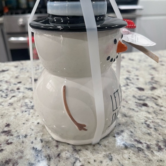 Rae Dunn LET IT SNOW Ceramic Mug. NWT - Picture 3 of 7